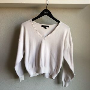 V neck sweater